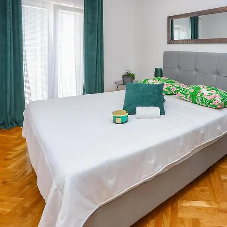 Apartamento Vesna Near With The Balcony *